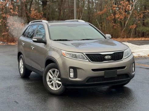Used 2014 Kia Sorento LX AWD/4WD image 4