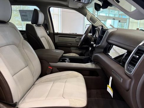 New 2026 RAM 1500 Laramie AWD/4WD image 31