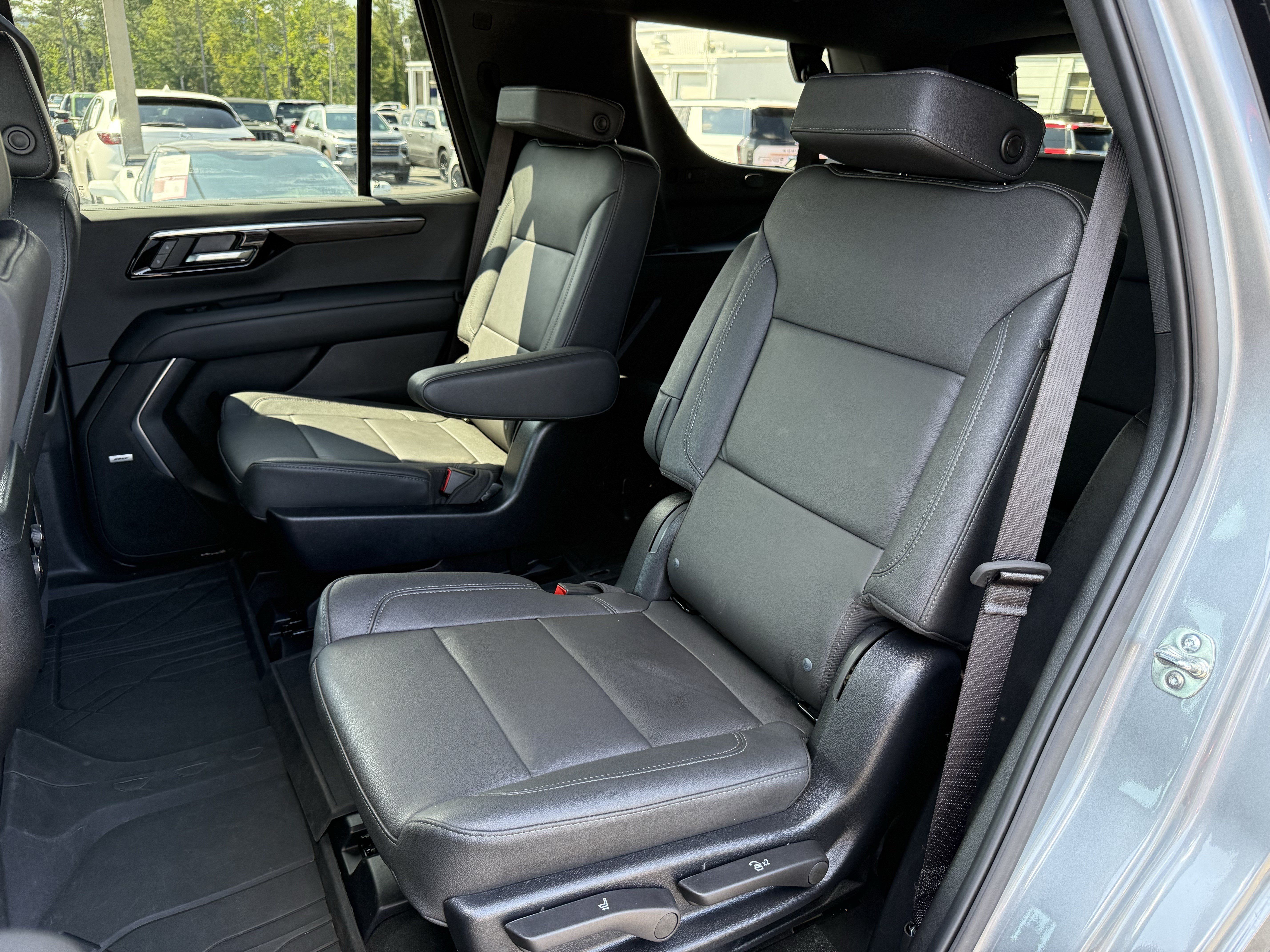 Used 2025 Chevrolet Tahoe Z71 w/ Z71 Off-Road Package AWD/4WD image 35