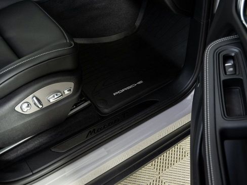 New 2026 Porsche Macan Turbo image 26