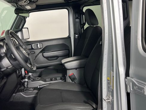 Used 2023 Jeep Wrangler Unlimited image 26