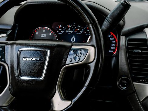 Used 2015 GMC Yukon Denali w/ Open Road Package RWD image 25
