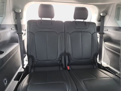 Certified 2023 Jeep Grand Cherokee L Limited w/ Trailer Tow Group (B) image 13