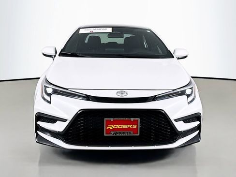 Certified 2025 Toyota Corolla SE w/ Convenience Package image 2