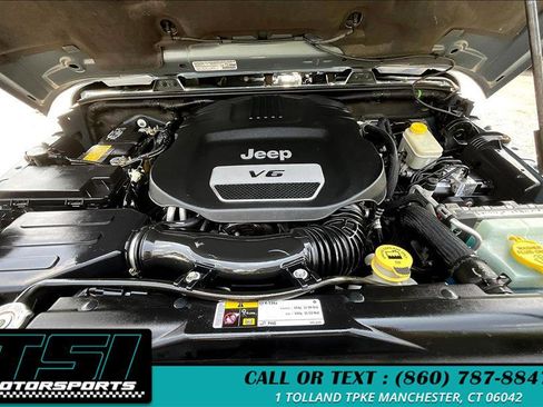 Used 2014 Jeep Wrangler Unlimited Sahara w/ Dual Top Group image 10