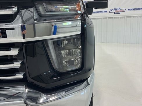 Used 2023 Chevrolet Silverado 2500 LTZ AWD/4WD image 9