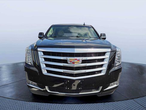 Used 2020 Cadillac Escalade Luxury AWD/4WD image 8