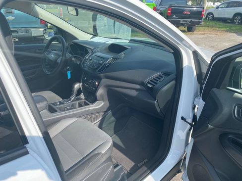 Used 2017 Ford Escape S FWD image 20