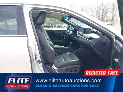 Used 2021 Lexus ES 300h w/ Premium Package FWD image 10