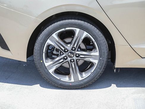 Used 2021 Kia K5 EX w/ EX Premium Package FWD image 11