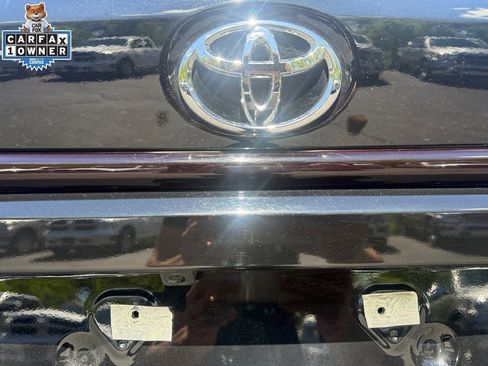 Used 2025 Toyota Corolla LE FWD image 17