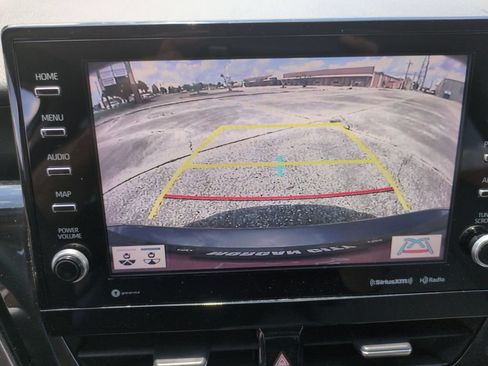 Used 2021 Toyota Camry XLE FWD image 28
