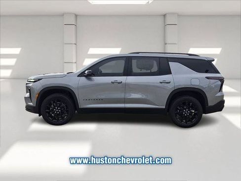 New 2026 Chevrolet Traverse LT w/ Midnight/Sport Edition FWD image 2