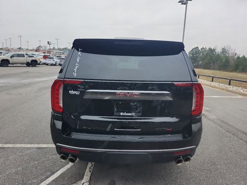 Used 2023 GMC Yukon AT4 image 4