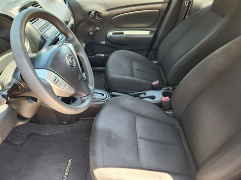 Used 2016 Nissan Versa S FWD image 13