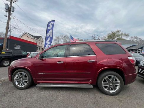 Used 2011 GMC Acadia Denali image 16