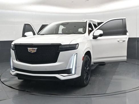 Used 2021 Cadillac Escalade Sport w/ LPO, Illumination Package AWD/4WD image 61