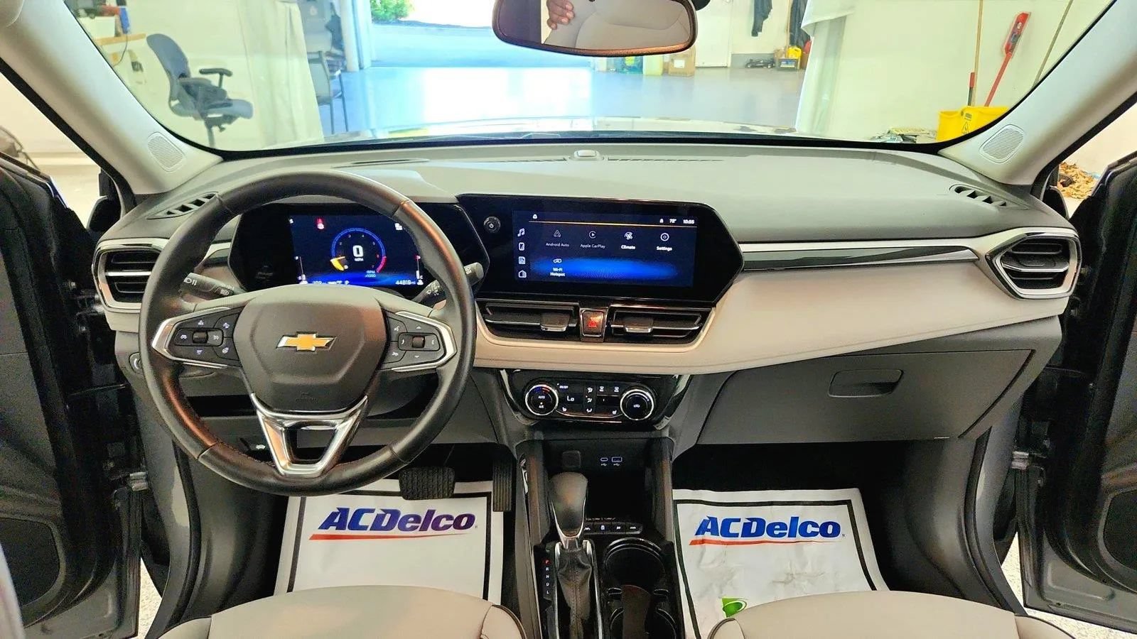 Used 2024 Chevrolet TrailBlazer LT w/ Convenience Package AWD/4WD image 27