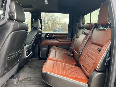 Used 2025 GMC Sierra 2500 Denali Ultimate AWD/4WD image 18
