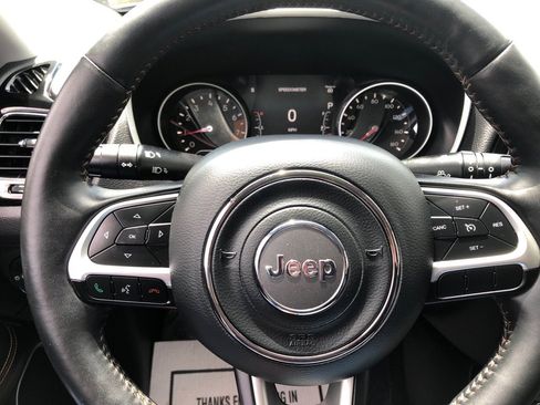Used 2018 Jeep Compass Limited AWD/4WD image 32