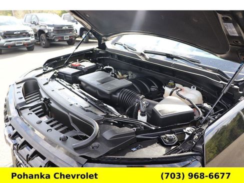 Certified 2025 Chevrolet Suburban Z71 AWD/4WD image 34