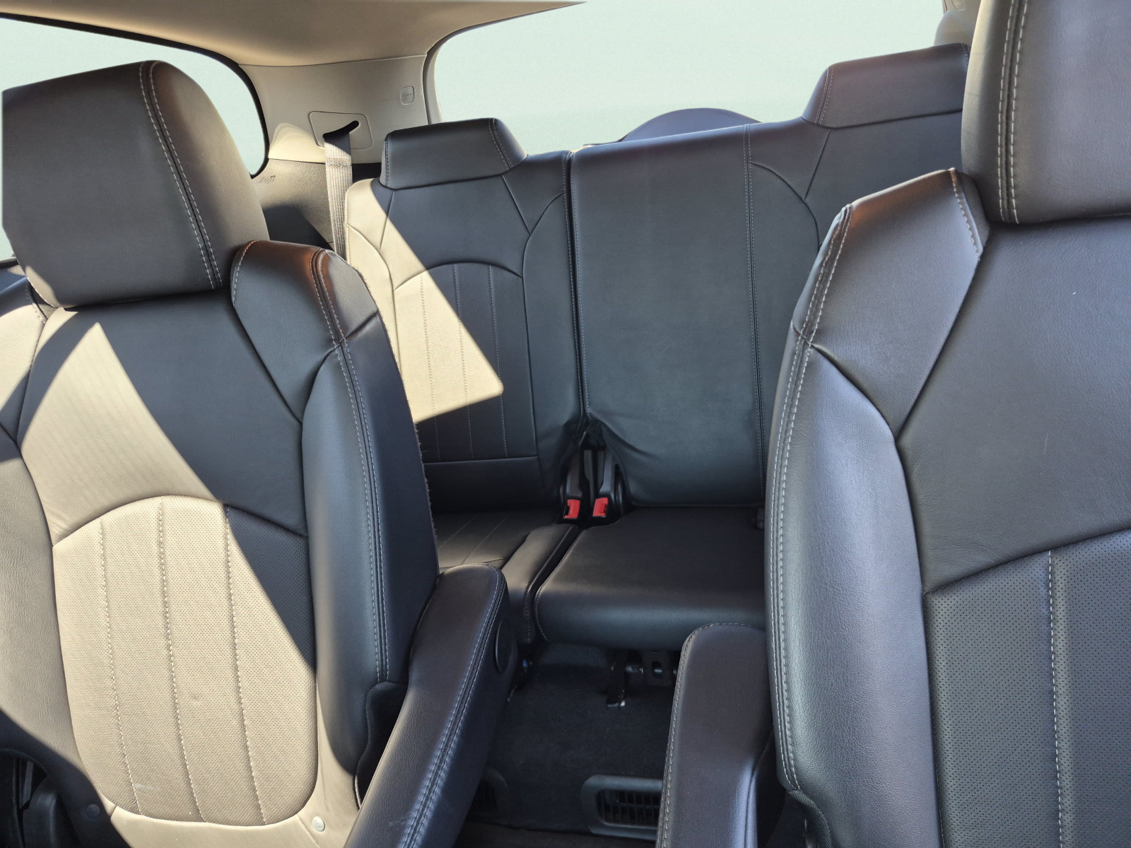 Used 2016 Buick Enclave Leather w/ Trailering Package AWD/4WD image 10