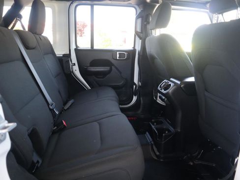 Used 2018 Jeep Wrangler Unlimited Sport S AWD/4WD image 37