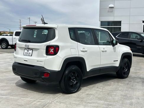 Used 2022 Jeep Renegade Sport image 9