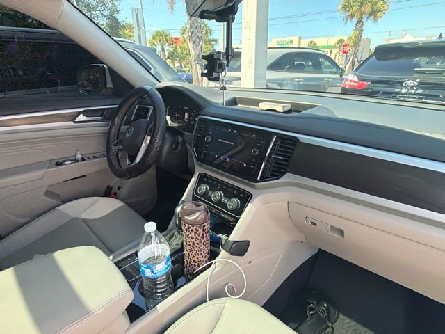 Used 2023 Volkswagen Atlas SE w/ Panoramic Sunroof Package FWD image 18