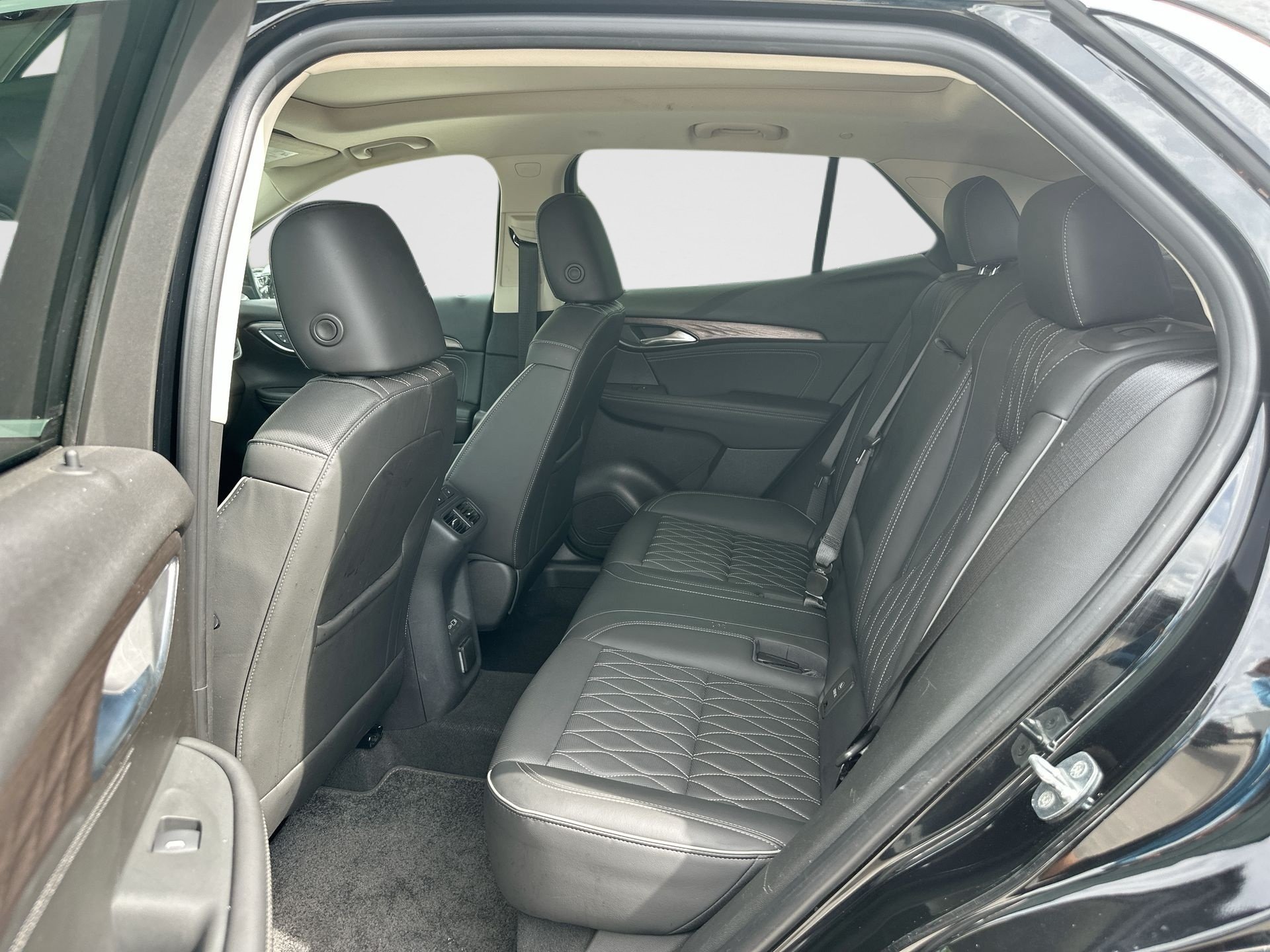 Certified 2023 Buick Envision Avenir FWD image 25