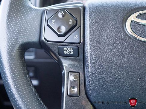 Used 2022 Toyota 4Runner TRD Off-Road Premium w/ Moonroof Package AWD/4WD image 26