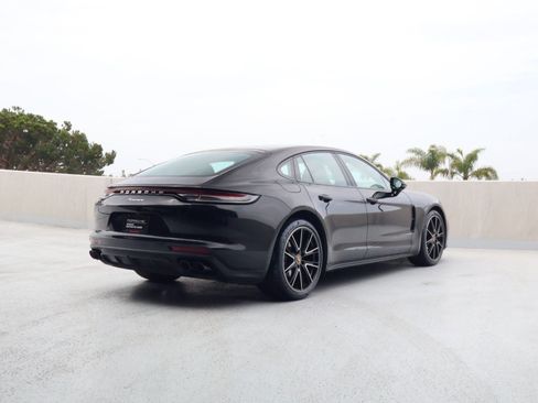 Certified 2023 Porsche Panamera w/ Smoking Package RWD image 9
