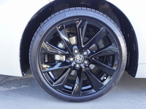 Certified 2022 Toyota Corolla SE w/ Carpet Mat Package (TMS) image 19