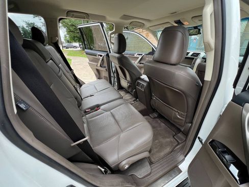 Used 2018 Lexus GX 460 w/ Navigation Package AWD/4WD image 36