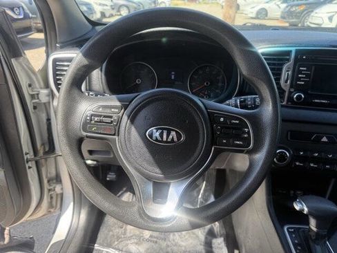 Used 2018 Kia Sportage LX FWD image 16