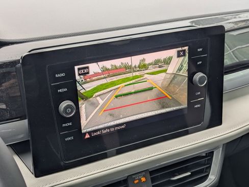 New 2026 Volkswagen Taos SEL AWD/4WD image 19