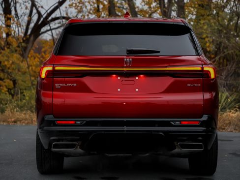 New 2026 Buick Enclave Sport Touring w/ Power Package image 8