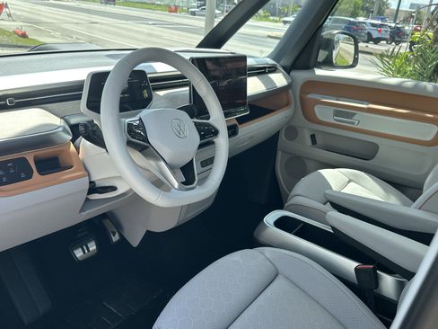 New 2025 Volkswagen ID. Buzz 1st Edition image 10