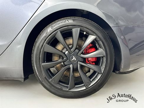 Used 2018 Tesla Model 3 Long Range image 40