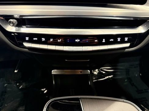 Used 2025 Cadillac Lyriq Sport image 32