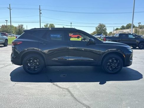 Certified 2024 Chevrolet Blazer LT w/ Convenience Package FWD image 8
