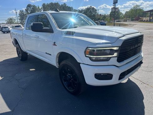Used 2020 RAM 2500 Laramie w/ Night Edition AWD/4WD image 9