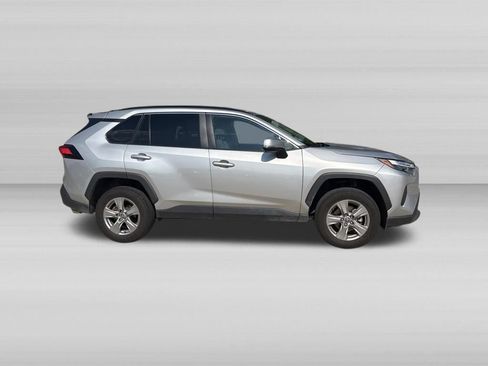 Used 2025 Toyota RAV4 XLE AWD/4WD image 3