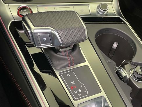 Used 2025 Audi RS 6 performance image 34