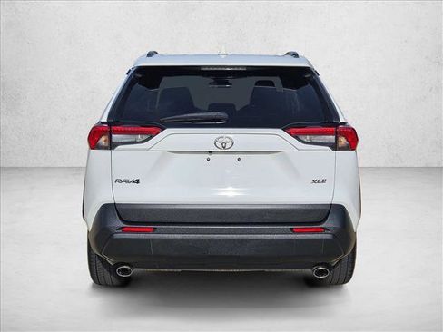 Used 2019 Toyota RAV4 XLE image 7
