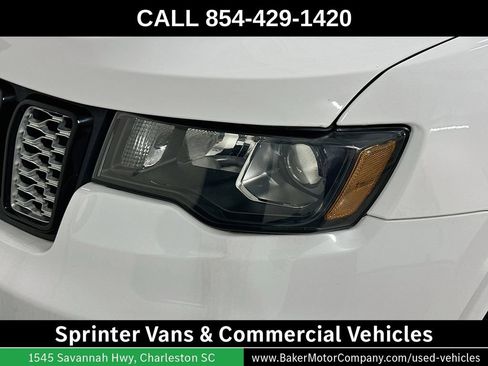 Used 2019 Jeep Grand Cherokee Altitude AWD/4WD image 32