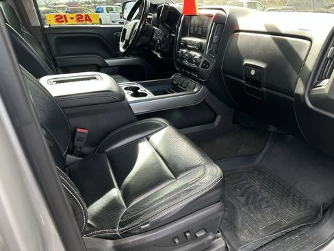 Used 2018 Chevrolet Silverado 1500 LT w/ Texas Edition image 17