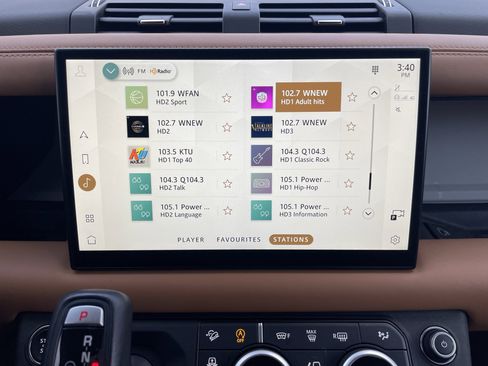 Used 2023 Land Rover Defender 130 First Edition image 29