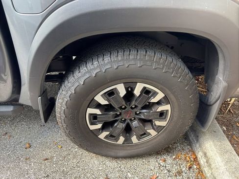 Used 2024 Nissan Frontier Pro-X w/ Pro Convenience Package RWD image 12