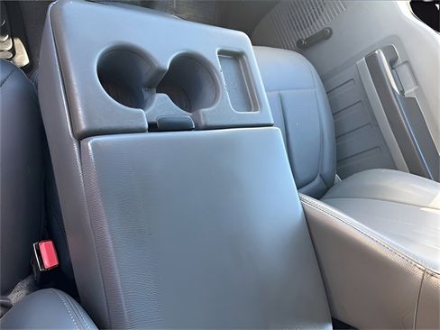 Used 2015 Ford F550 4x4 SuperCab Super Duty image 14